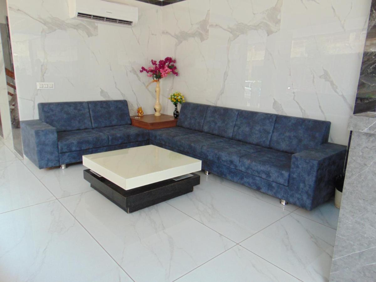 The Grand Vardhman Hotel Morbi Extérieur photo