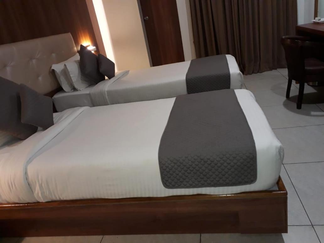 The Grand Vardhman Hotel Morbi Extérieur photo