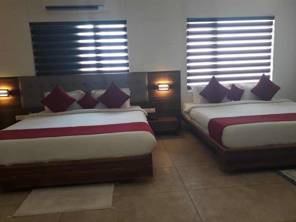 The Grand Vardhman Hotel Morbi Extérieur photo