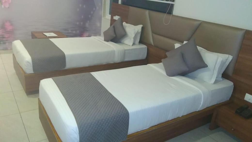 The Grand Vardhman Hotel Morbi Extérieur photo