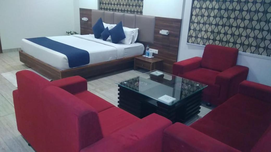 The Grand Vardhman Hotel Morbi Extérieur photo